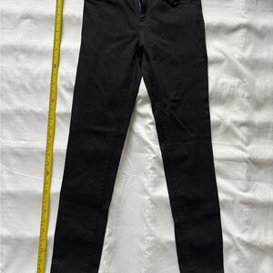 Black Skinny High-Rise Jeans — Women's Stretch Fit